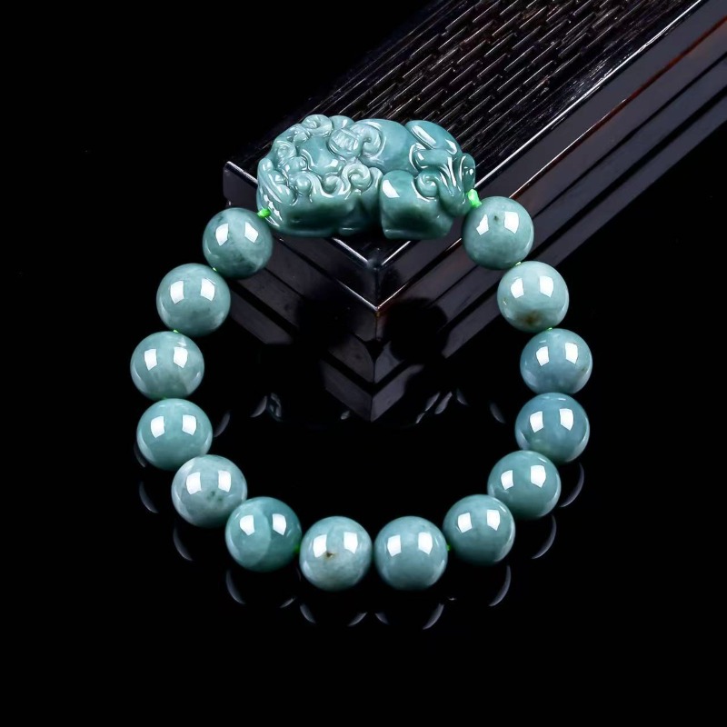 天然の本物のエメラルドブルーウォーター貔貅（ヒキュウ）ラウン - Beading のレビューと価格