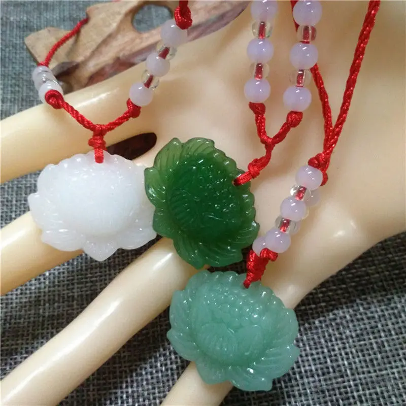天然の緑色の翡翠で作られた蓮の花のペンダントビーズネックレス - Beading のレビューと価格