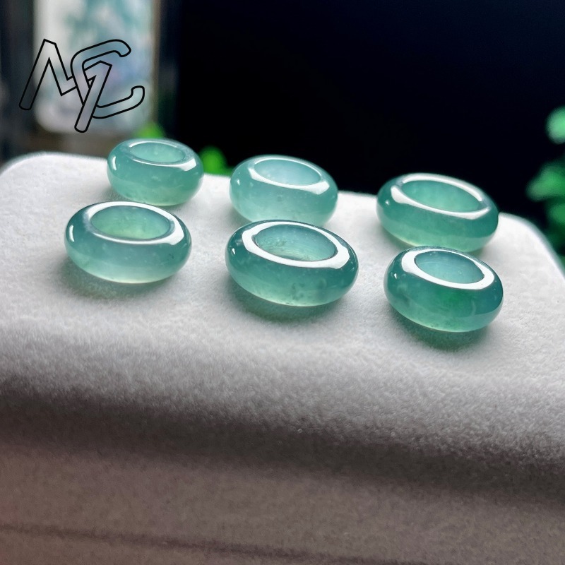 天然エメラルドブルーウォーターラッキービーズリングペンダント - Beading のレビューと価格
